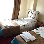 Hotel Paris 2*
