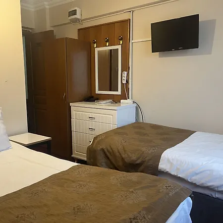 Ξενοδοχείο Paris 2*