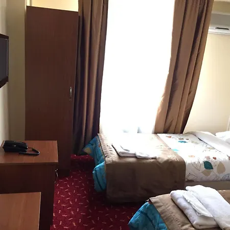 Paris 2*